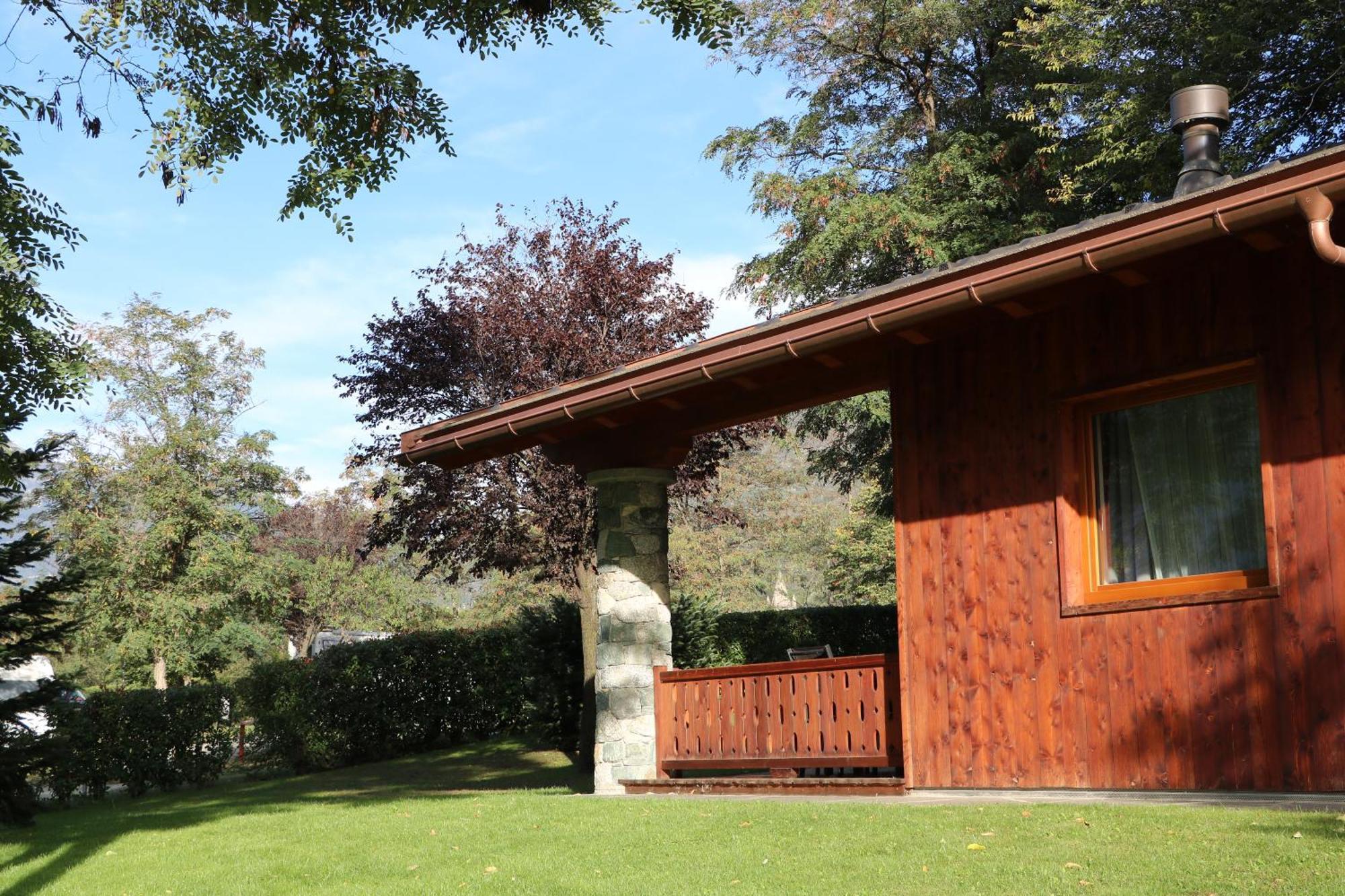 Lazy Bee Camping Village Aosta Bagian luar foto