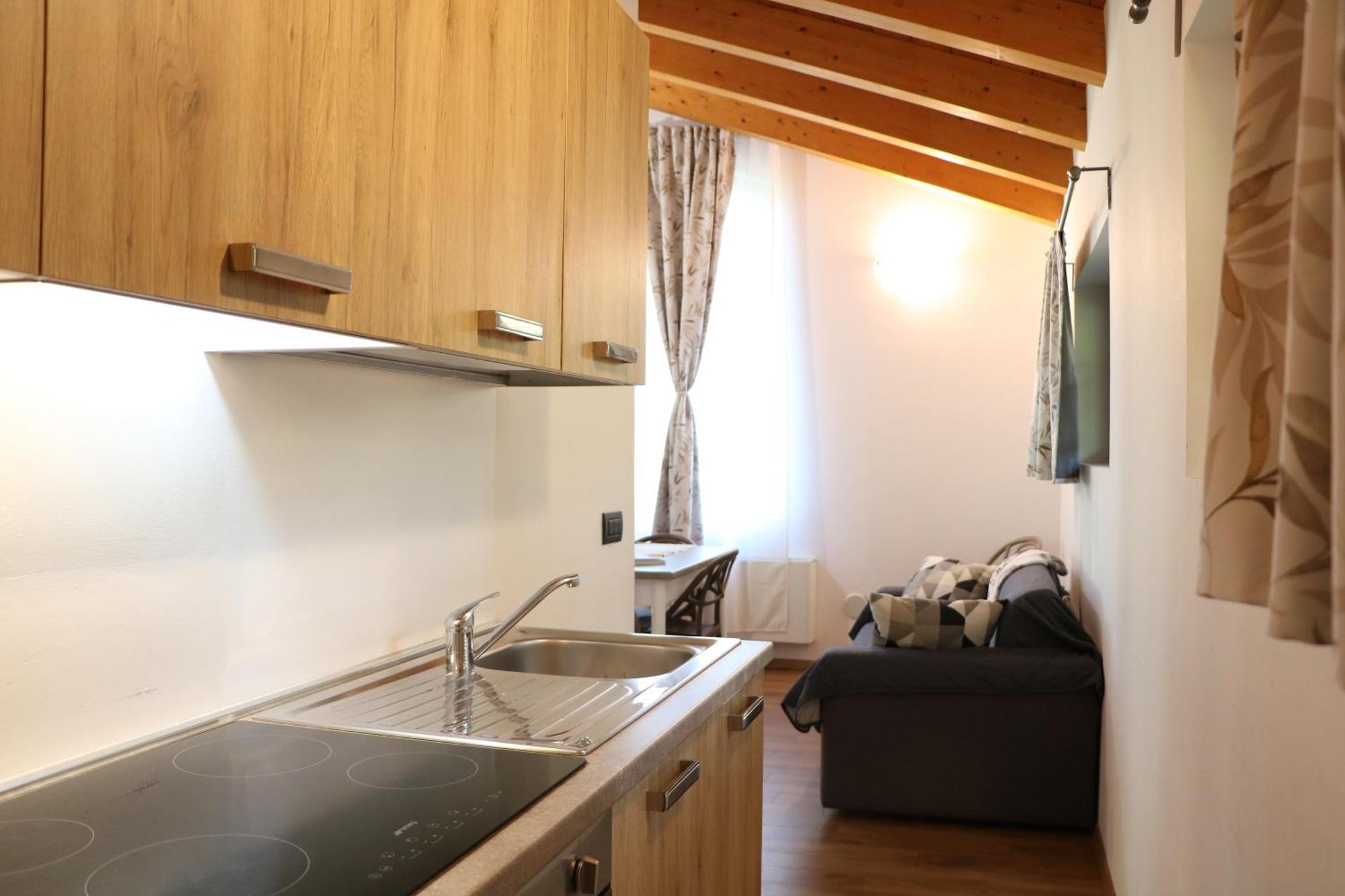 Lazy Bee Camping Village Aosta Bagian luar foto