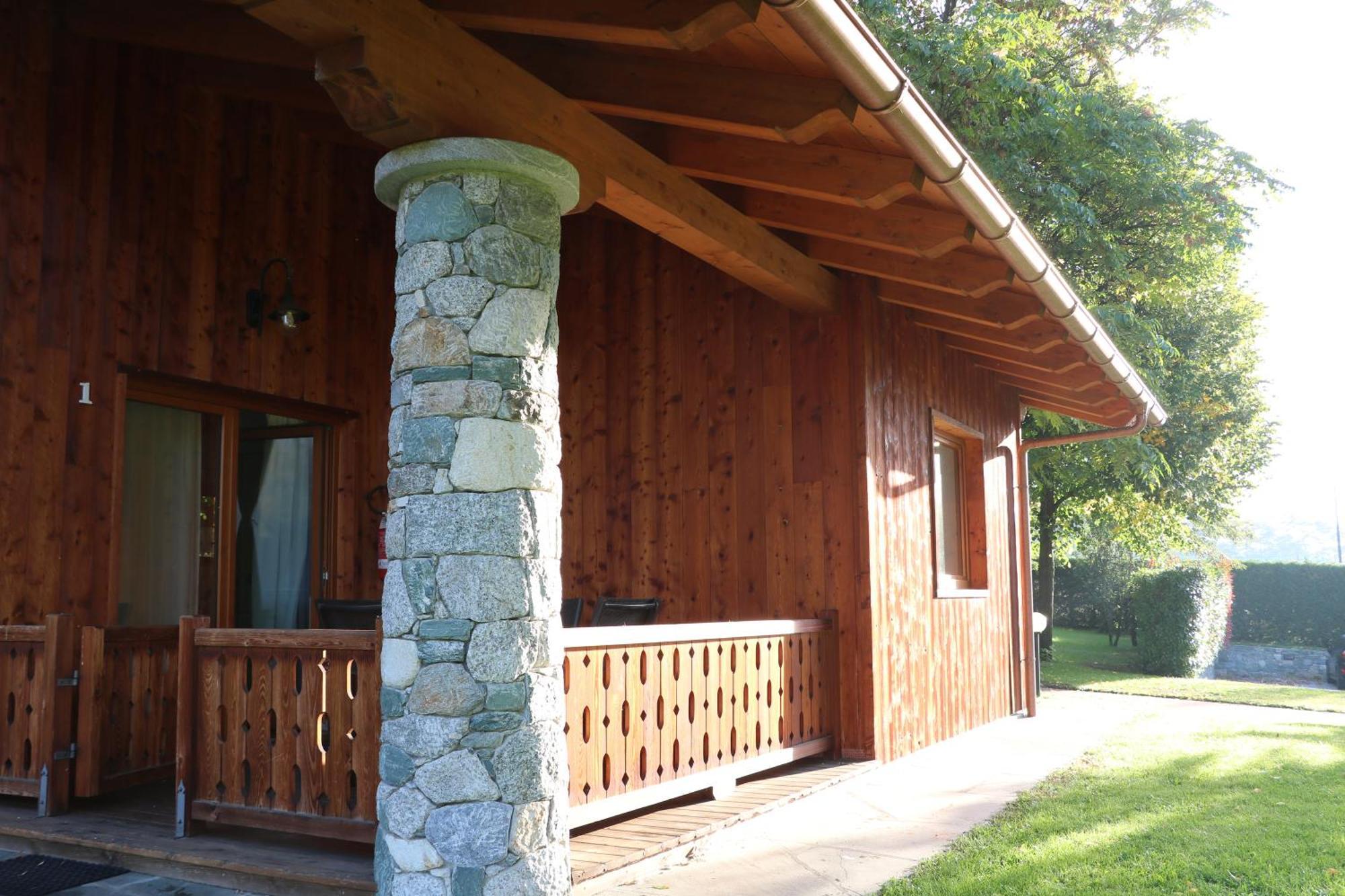 Lazy Bee Camping Village Aosta Bagian luar foto