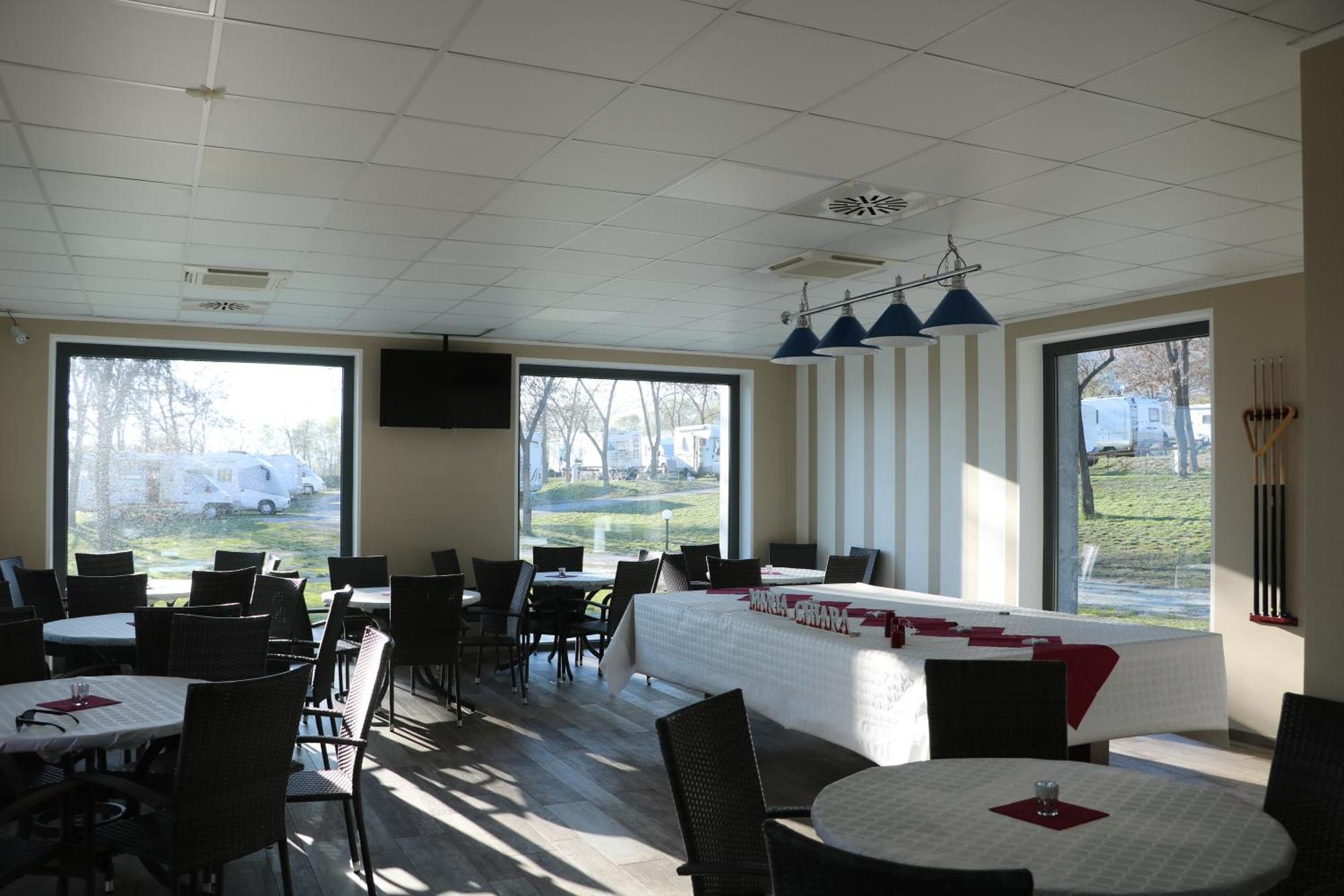 Lazy Bee Camping Village Aosta Bagian luar foto