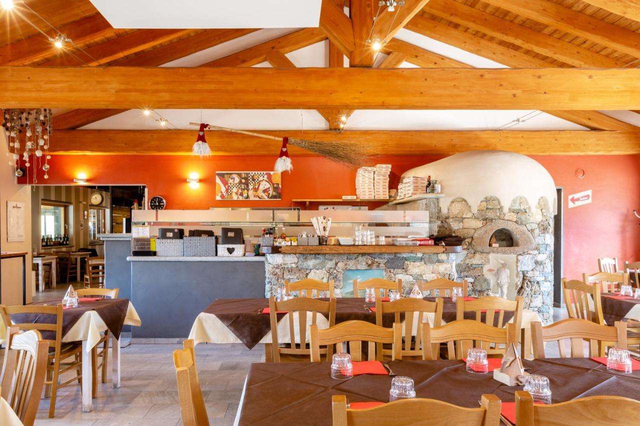 Lazy Bee Camping Village Aosta Bagian luar foto