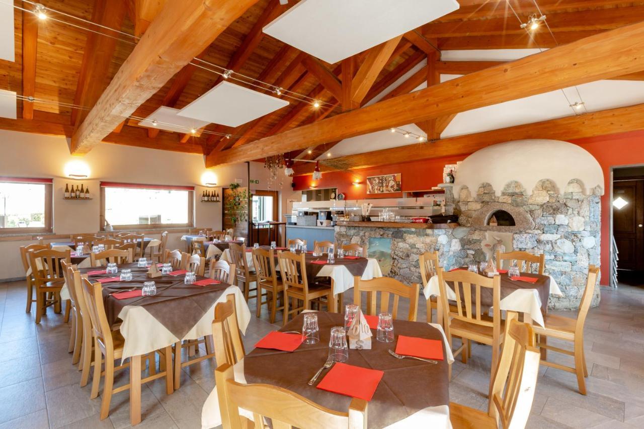 Lazy Bee Camping Village Aosta Bagian luar foto