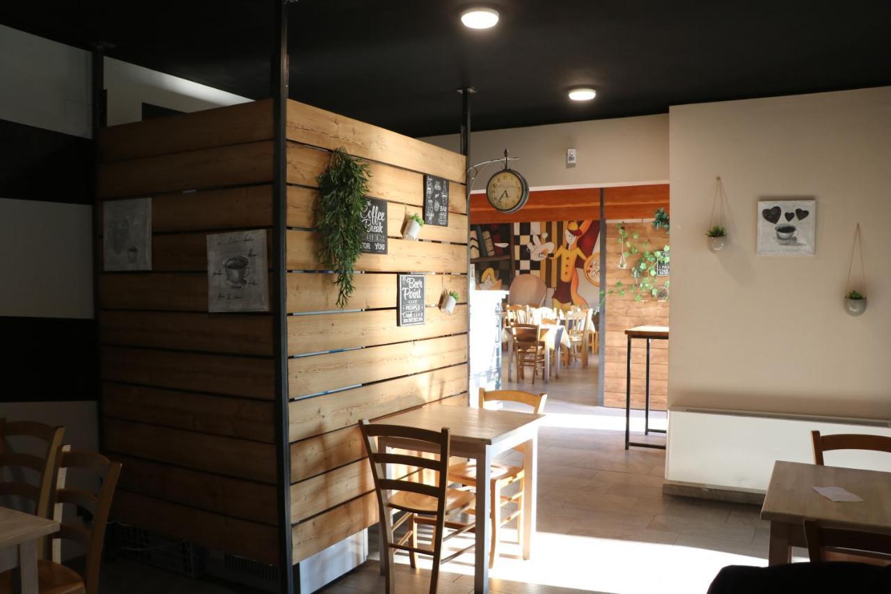 Lazy Bee Camping Village Aosta Bagian luar foto